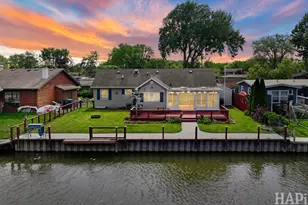 707 Kingston Blvd, McHenry, IL 60050 - Photo 1