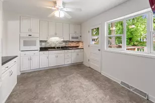 251 N Boynton Dr, Palatine, IL 60074 - Photo 5