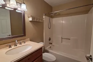 627 Virginia Rd, Crystal Lake, IL 60014 - Photo 11