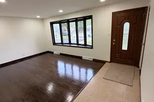 10809 Austin Ave, Chicago Ridge, IL 60415 - Photo 3
