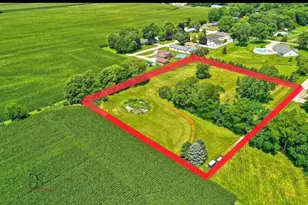 1822 N 2729th Rd, Ottawa, IL 61350 - Photo 1