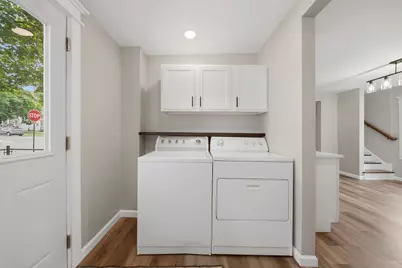 223 E 8th Street, Dixon, IL 61021 - Photo 17