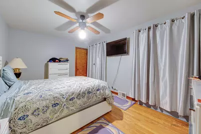 7523 W Cleveland Street, Niles, IL 60714 - Photo 15