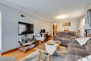 7523 W Cleveland St, Niles, IL 60714 - Photo 5