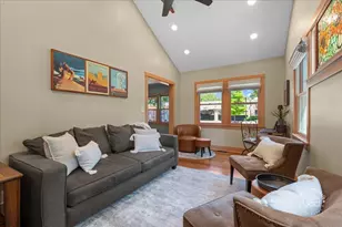 211 Walnut Ave, Saint Charles, IL 60174 - Photo 11