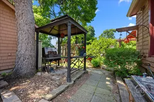 211 Walnut Ave, Saint Charles, IL 60174 - Photo 27