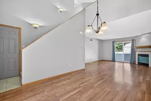 302 Grande Dr, Minooka, IL 60447 - Photo 9
