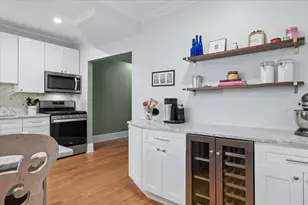 2018 W Farragut Ave, Chicago, IL 60625 - Photo 7