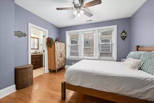 2018 W Farragut Ave, Chicago, IL 60625 - Photo 11