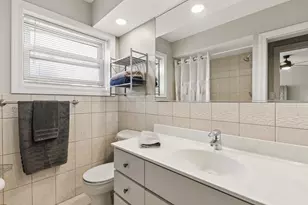 7911 W Rascher Ave, Chicago, IL 60656 - Photo 23