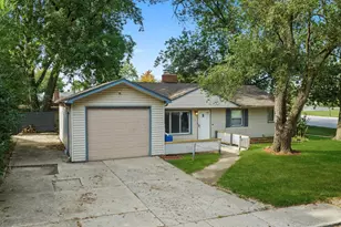 300 Meota St, Park Forest, IL 60466 - Photo 17