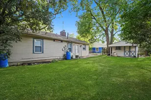 300 Meota St, Park Forest, IL 60466 - Photo 15