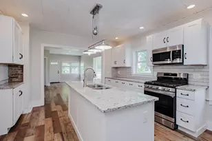 22W724 St Charles Rd, Glen Ellyn, IL 60137 - Photo 9