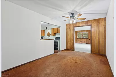 626 Greenbriar Lane, Lindenhurst, IL 60046 - Photo 7