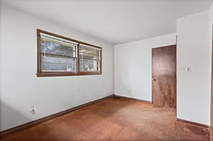 626 Greenbriar Ln, Lindenhurst, IL 60046 - Photo 3