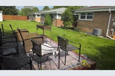 5151 Chase Avenue, Skokie, IL 60077 - Photo 19