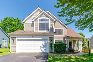 4 Deer Creek Ct, Lake in the Hills, IL 60156 - Photo 1