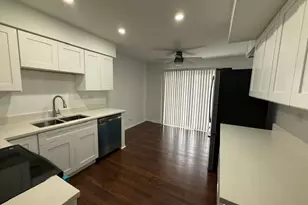620 Academy Ct, Schaumburg, IL 60194 - Photo 7