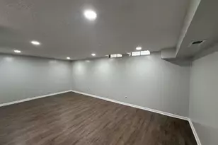 620 Academy Ct, Schaumburg, IL 60194 - Photo 19