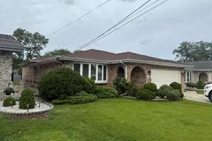 6716 W 89th Pl, Oak Lawn, IL 60453 - Photo 1