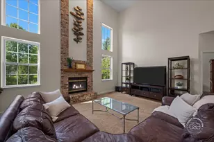 470 Prairieview Dr, Geneva, IL 60134 - Photo 9