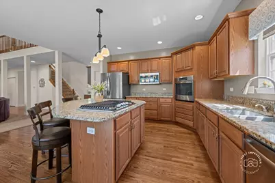 470 Prairieview Drive, Geneva, IL 60134 - Photo 7
