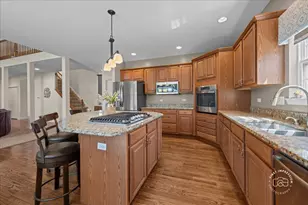470 Prairieview Dr, Geneva, IL 60134 - Photo 7