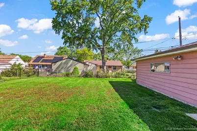 6328 W 85th Street, Burbank, IL 60459 - Photo 23