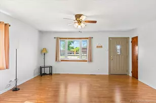 6328 W 85th St, Burbank, IL 60459 - Photo 7