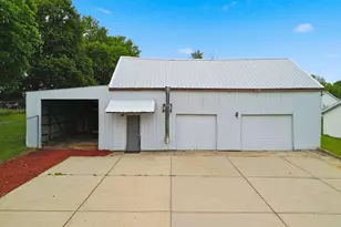 1301 Long St, Dixon, IL 61021 - Photo 11