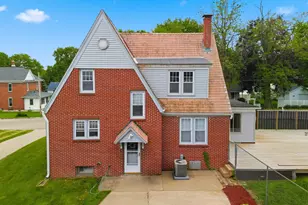 1301 Long St, Dixon, IL 61021 - Photo 7