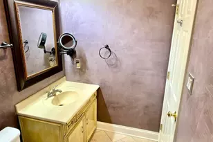 910 Beau Dr, Des Plaines, IL 60016 - Photo 17