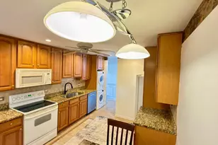 910 Beau Dr, Des Plaines, IL 60016 - Photo 5