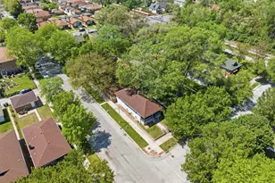 12124 S Edbrooke Ave, Chicago, IL 60628 - Photo 19