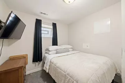 12124 S Edbrooke Avenue, Chicago, IL 60628 - Photo 9