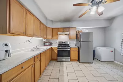 12124 S Edbrooke Avenue, Chicago, IL 60628 - Photo 3