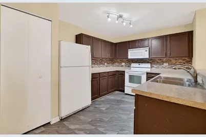 1628 McClure Road, Aurora, IL 60505 - Photo 25