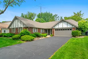 2445 Coach and Surrey Ln, Aurora, IL 60506 - Photo 1