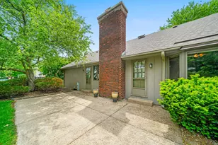 2445 Coach and Surrey Ln, Aurora, IL 60506 - Photo 23