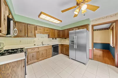 2445 Coach and Surrey Lane, Aurora, IL 60506 - Photo 9