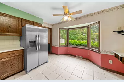 2445 Coach and Surrey Lane, Aurora, IL 60506 - Photo 11