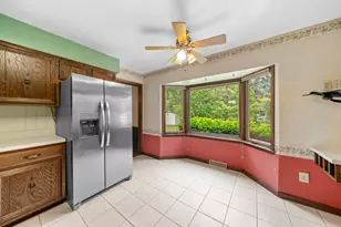 2445 Coach and Surrey Ln, Aurora, IL 60506 - Photo 11
