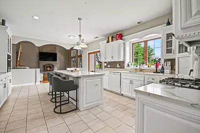 19057 S Saddlebrook Drive, Shorewood, IL 60404 - Photo 7