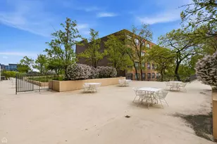 4343 N Clarendon Ave, Chicago, IL 60613 - Photo 17