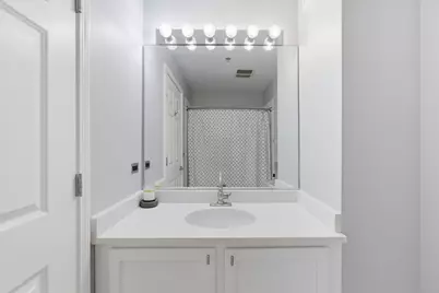 340 W Superior Street #1201, Chicago, IL 60654 - Photo 13
