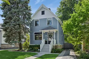 713 N Marion St, Oak Park, IL 60302 - Photo 1