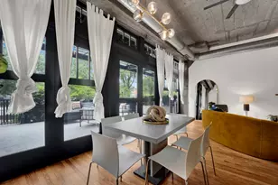 1033 W 14th Pl, Chicago, IL 60608 - Photo 7