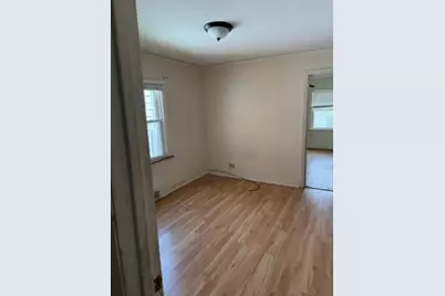 8917 S Ridgeland Avenue, Chicago, IL 60617 - Photo 9