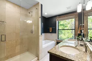 1803 W Huron St, Chicago, IL 60622 - Photo 15