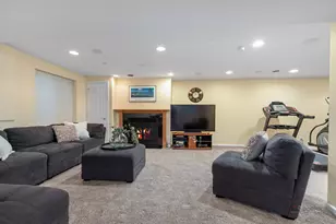 332 Colonial Dr, Vernon Hills, IL 60061 - Photo 25